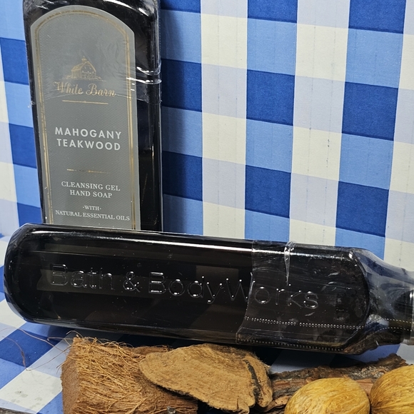 Bath & Body Works White Barn MAHOGANY TEAKWOOD Cleansing Gel Hand Soap 2 Bottles - Picture 6 of 9